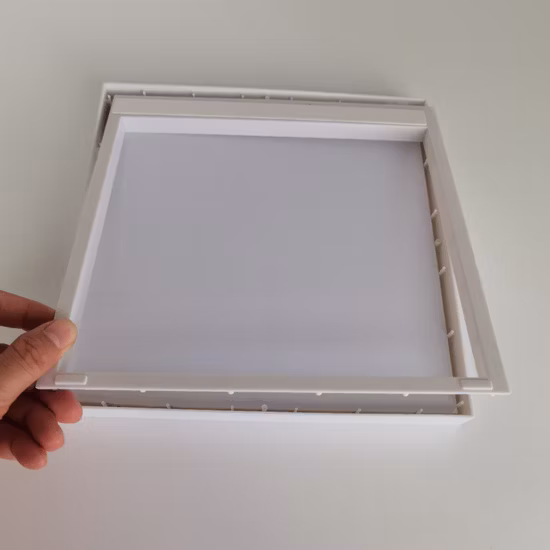 Наклеенная черная пластиковая фоторамка Mixtile для настенного монтажа фотографий